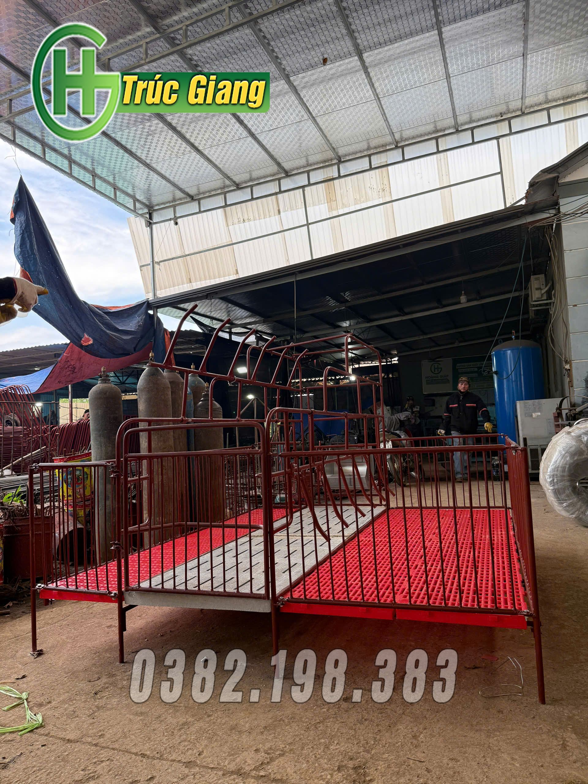 Cũi kết hợp sàn cai sữa - Hình ảnh 23